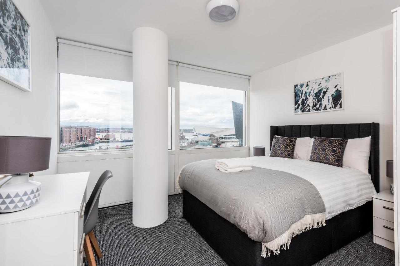 Scenic Dock View Apartment In Central Liverpool Exterior photo