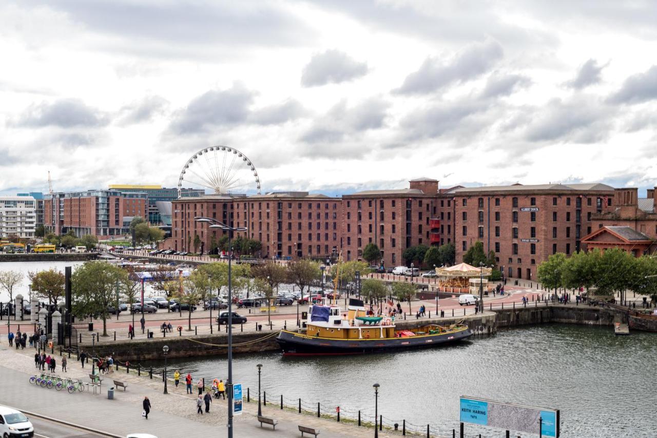 Scenic Dock View Apartment In Central Liverpool Exterior photo