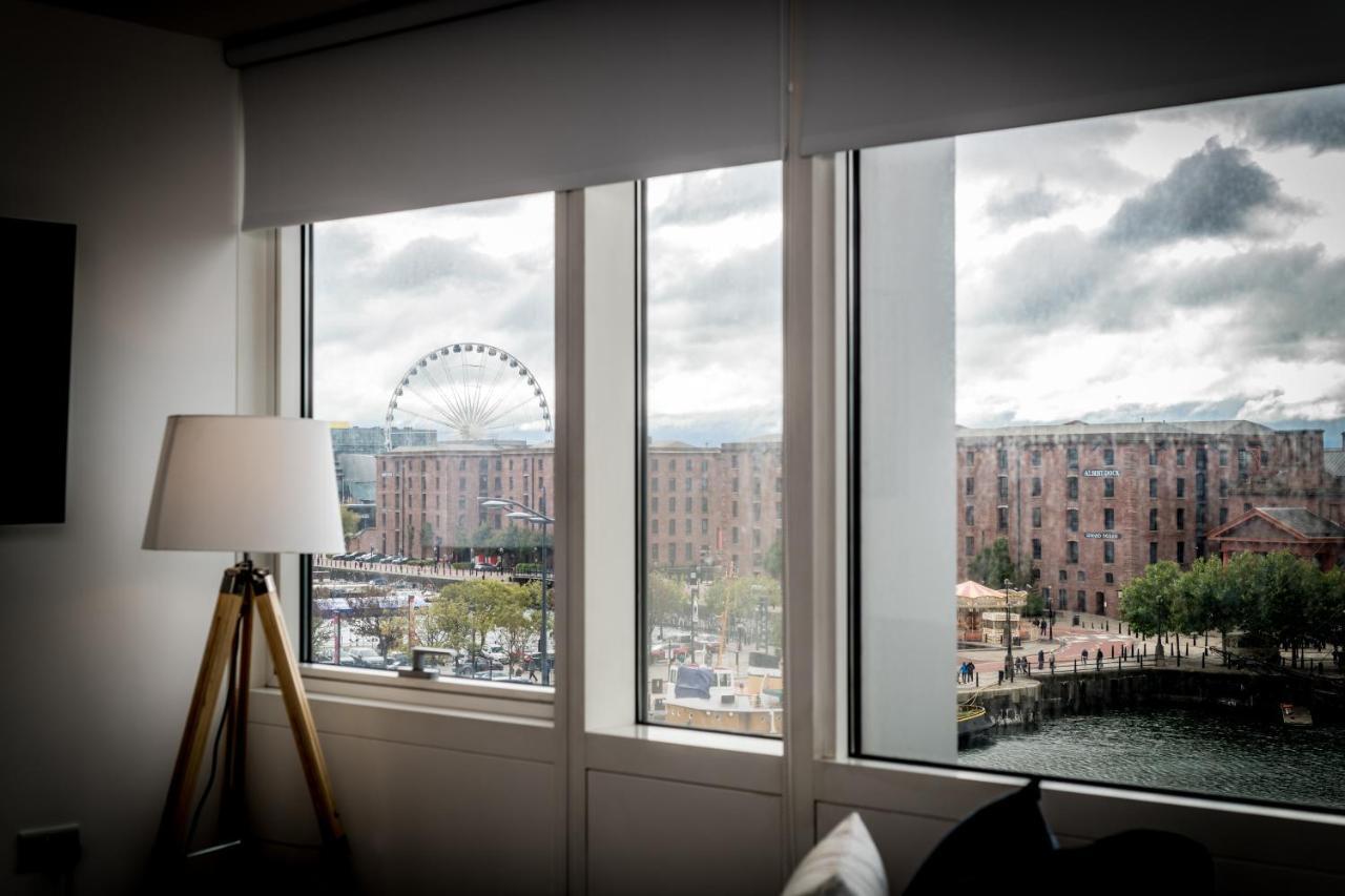 Scenic Dock View Apartment In Central Liverpool Exterior photo